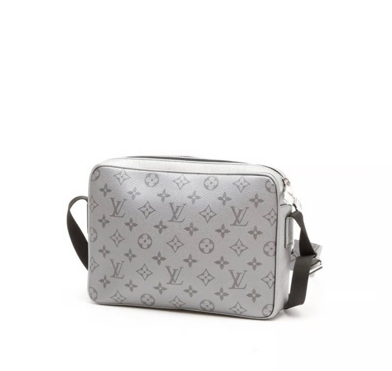 Louis Vuitton Taigarama Outdoor Messenger Unisex