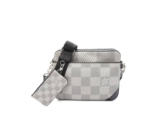 Louis Vuitton Antarctica Axelväska